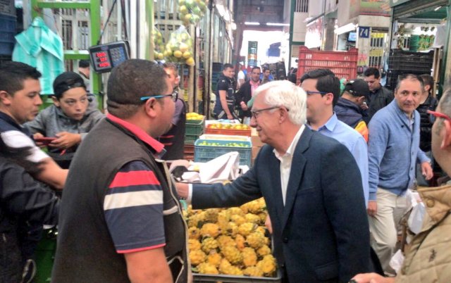 Duque y Peñalosa siguen marchitando a Corabastos: Senador Robledo